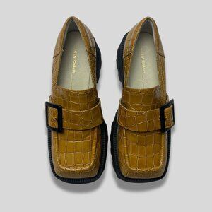 INTENTIONALLY BLANK Toronto Croc Embossed Loafer In Tan Size 6